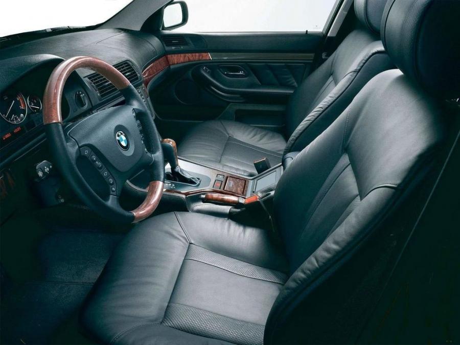  BMW 5-Series Sedan 1995 года  (фото 9 из 26)